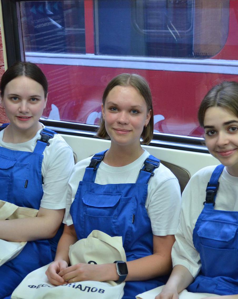 Поезд в будущее: токарь может зарабатывать даже больше, чем блогер