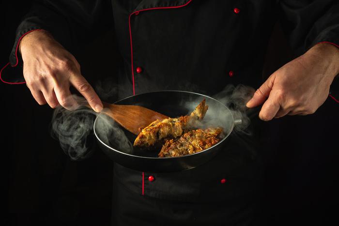 Шеф-повара поделились модными рецептами блюд из рыбы и морепродуктов