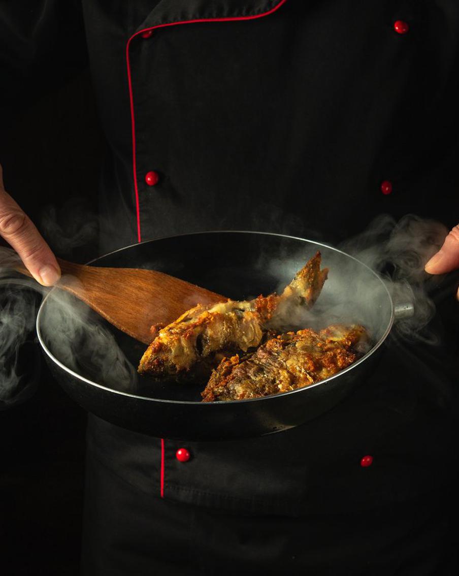 Шеф-повара поделились модными рецептами блюд из рыбы и морепродуктов