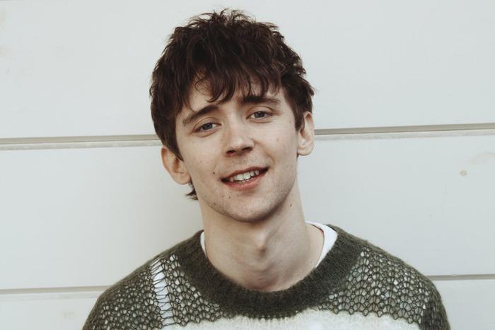 "Говори "люблю" вслух": актёр Тимофей Елецкий заполнил анкету Metro