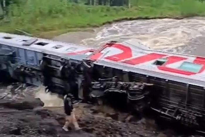 За пассажирами в Коми прибыл поезд-дублёр