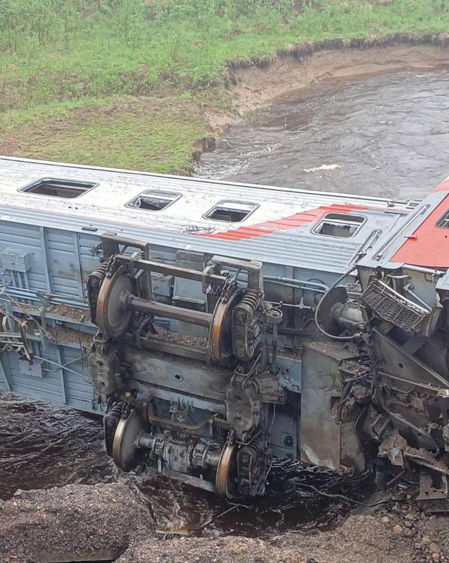 Число жертв схода поезда "Воркута – Новороссийск" увеличилось до двух