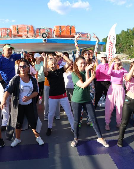 "Лето в Москве" зовёт на улицу. Самый продолжительный фестиваль в мире