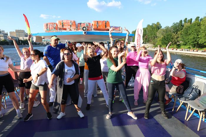 "Лето в Москве" зовёт на улицу. Самый продолжительный фестиваль в мире