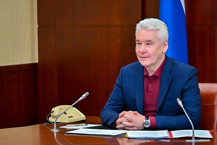 Столичный мэр поздравил выпускников Москвы с завершением школьного обучения