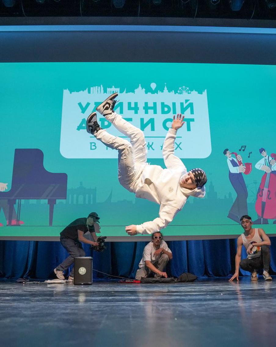 Сергей Собянин поздравил с юбилеем Московский продюсерский центр