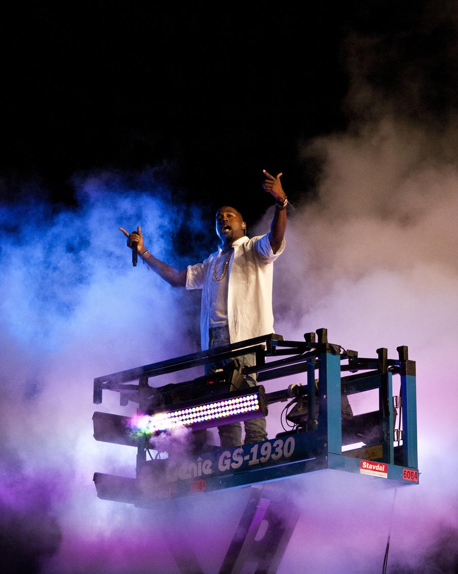 В "Лужниках" опровергли наличие договорённостей о концерте с американским рэпером Канье Уэстом