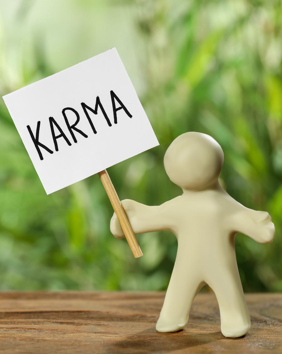 Как шарлатанка из Сингапура называла себя божеством и издевалась над своими последователями