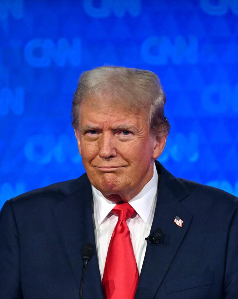 Дональду Трампу перенесли оглашение приговора по делу, связанному с незаконными выплатами порноактрисе