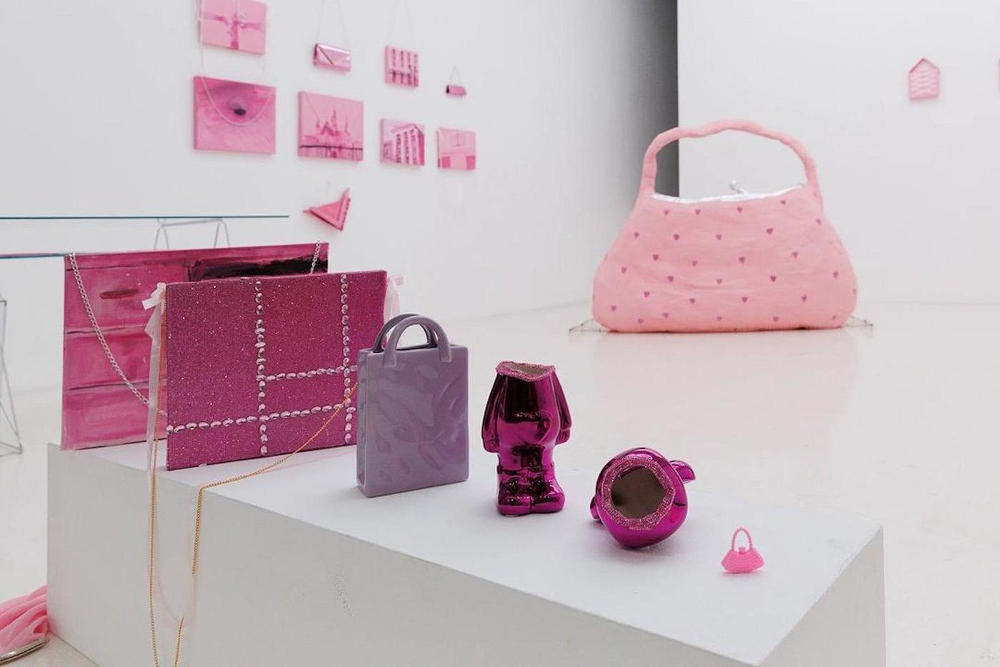 Работы "Шкаф с нижним бельём", "Брендовая сумка" и "Мишка потерял голову".