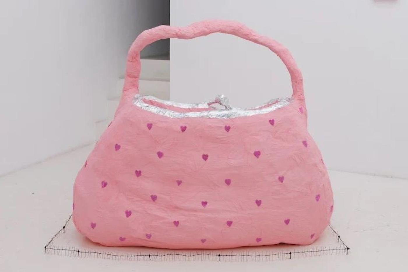 Дамская сумочка скрывает внутри себя тайну и надежду