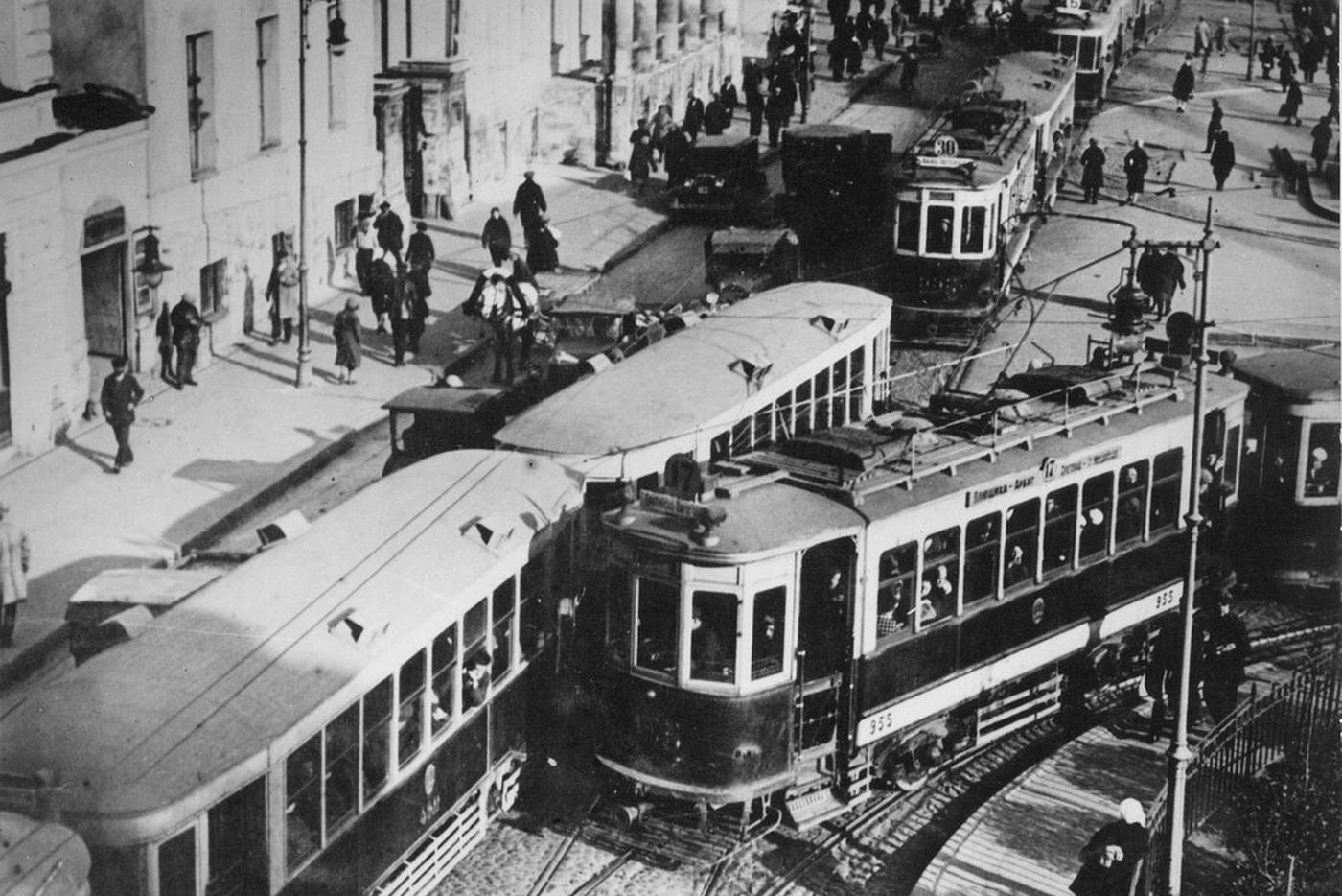 На плёнке всё было идеально: и детские носы, и гипсовый бюст Сталина