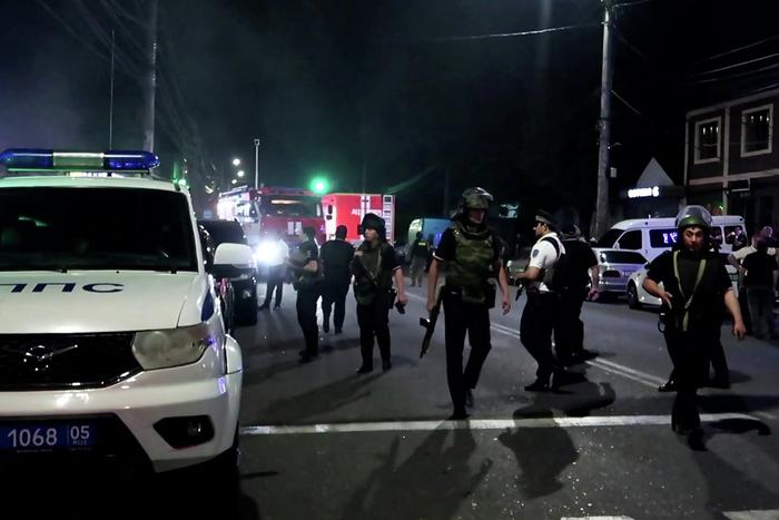 Меликов объяснил большое количество погибших при теракте в Дагестане