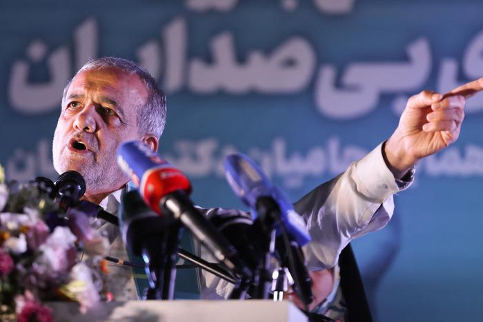 В Иране после подведения итогов второго тура выборов стало известно, кто станет новым президентом страны