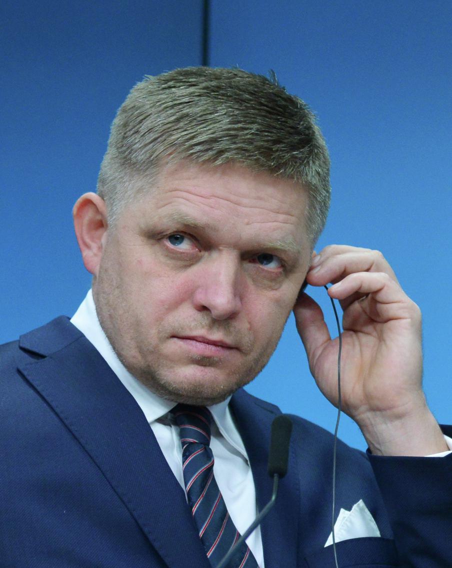 Переживший покушение премьер-министр Словакии выразил поддержку мирным инициативам Виктора Орбана