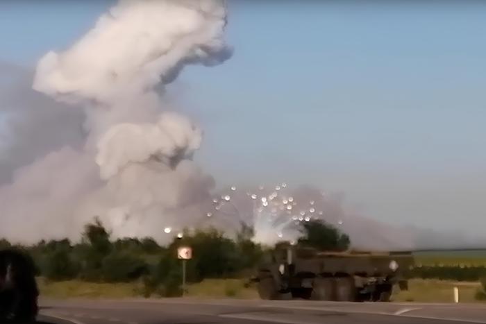 В Воронежской области были эвакуированы около 50 жителей из-за детонирующего после атаки дрона ВСУ склада