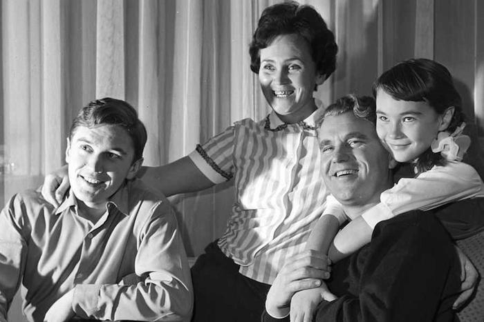 В честь Дня семьи, любви и верности собрали истории о любви, вышедшей за пределы земной атмосферы