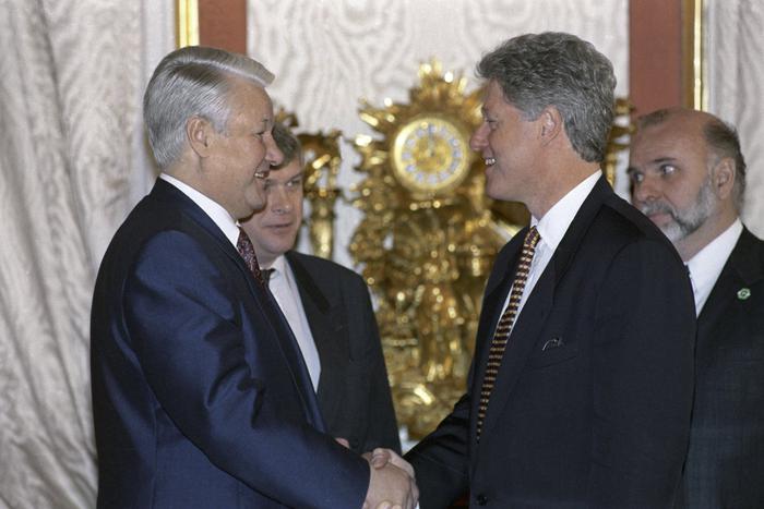 Ельцин предупреждал Клинтона о "большой ошибке" в Европе