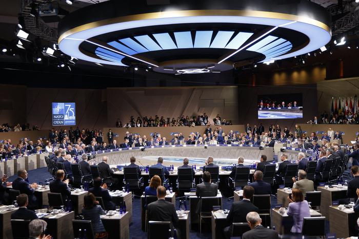 Блок НАТО провёл юбилейный саммит организации. Чем завершилась 75-я встреча стран-участниц альянса?