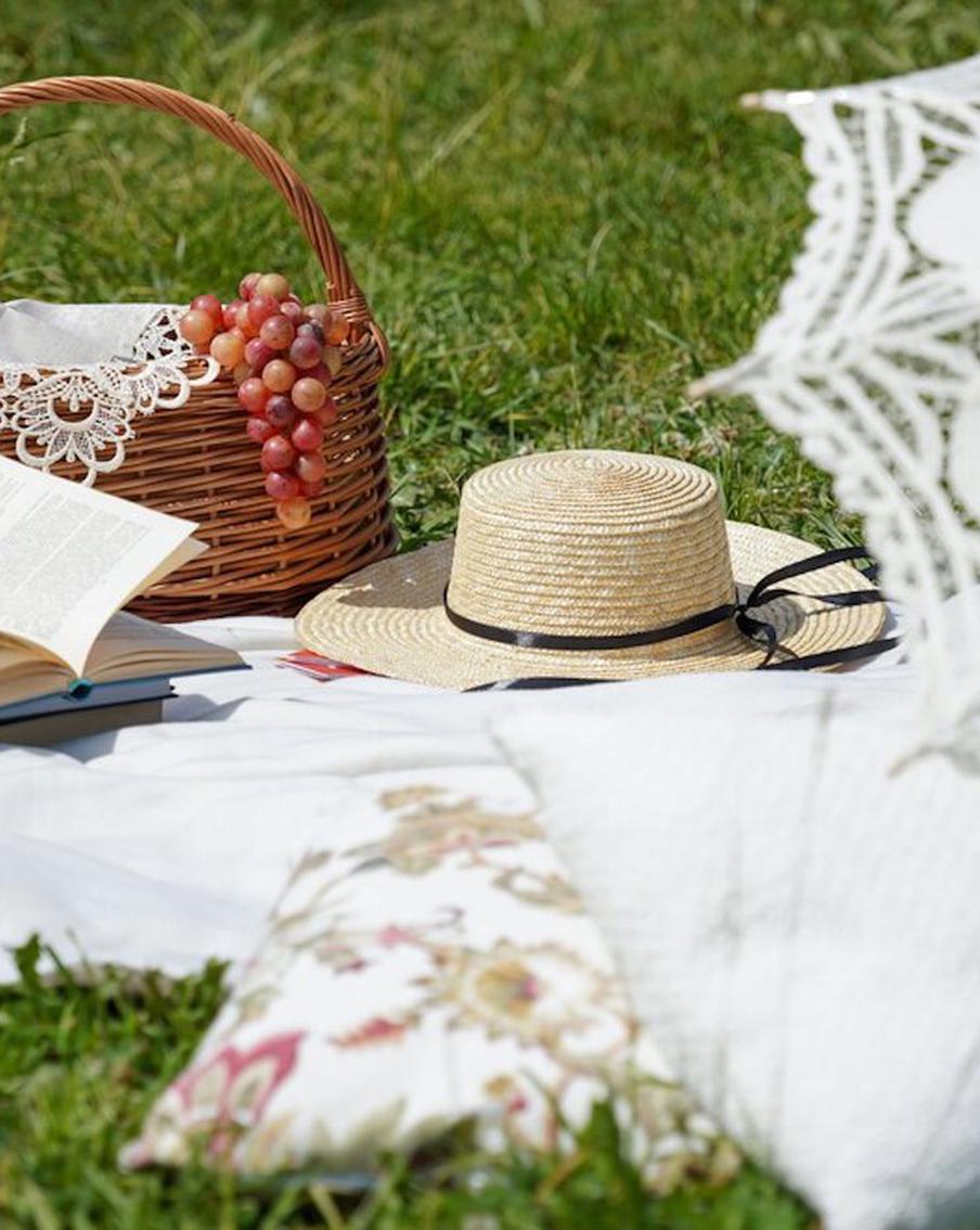 У воды, под многолетними дубами или в центре города: куда отправиться на пикник, не покидая черту города