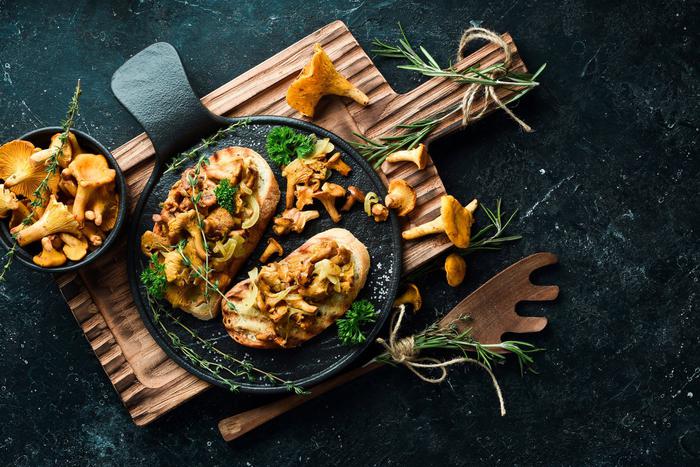 Наступил сезон лисичек. Учимся готовить из них самые вкусные блюда