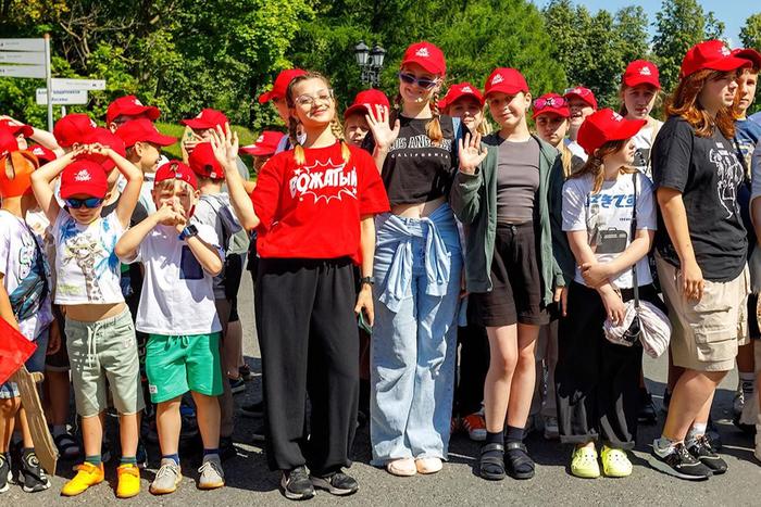 Пленэры, спорт и концерты: Собянин рассказал, как детям провести лето в Москве