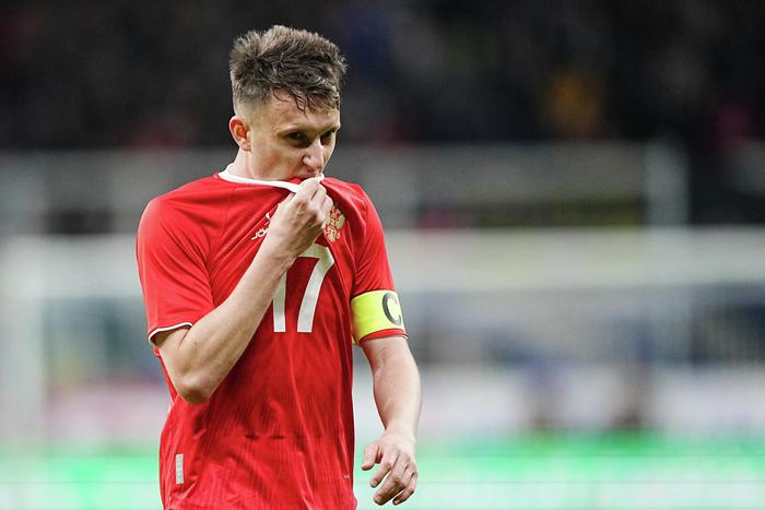 Александр Головин стал двойным капитаном