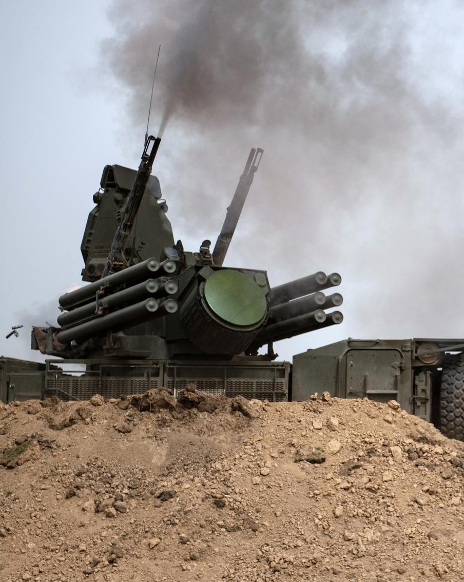 Российские военные перехватили за ночь 45 дронов