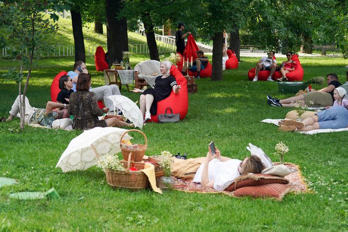 Лето в Москве: несколько столичных улиц станут пешеходными в эти выходные