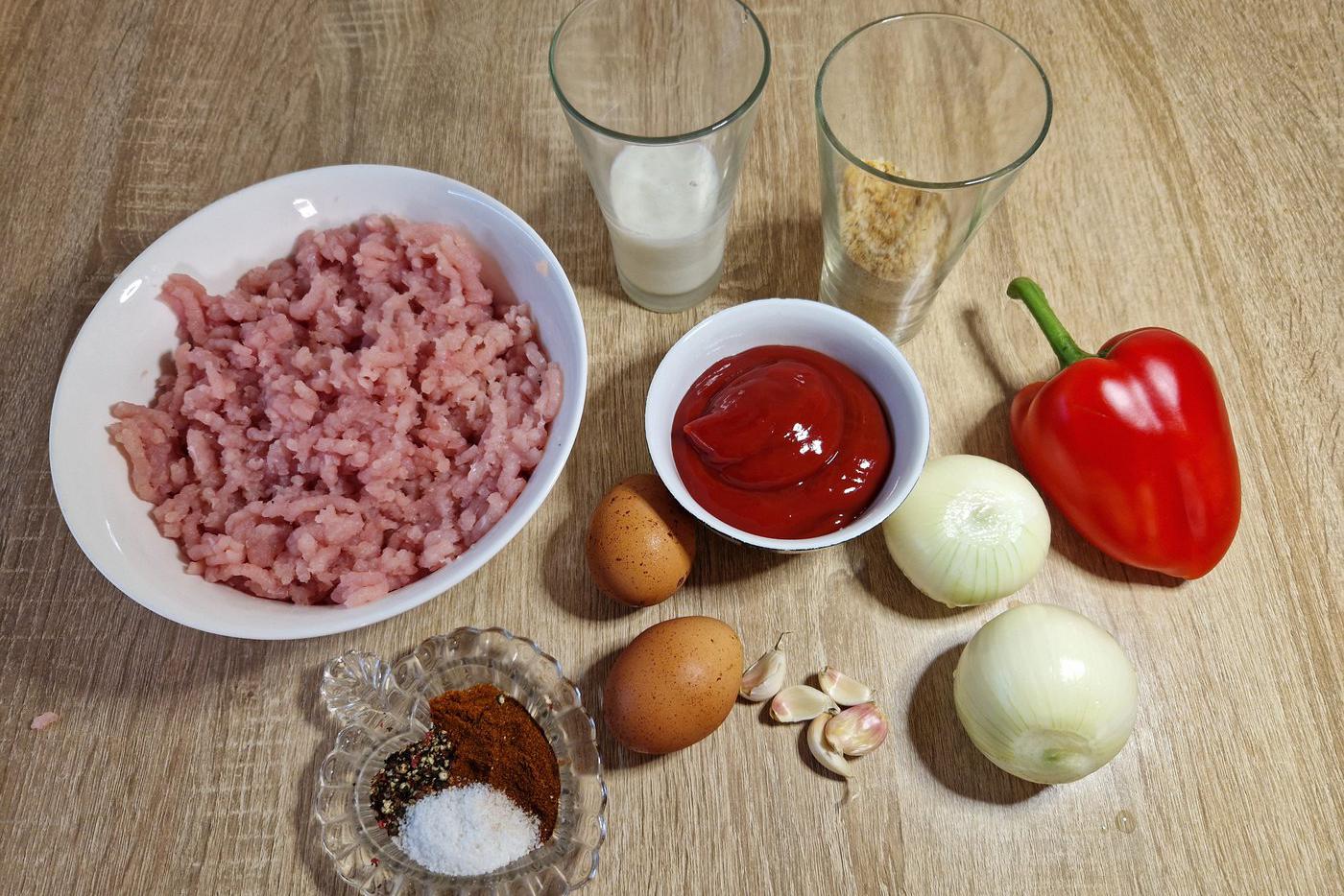 Продукты для мясного хлеба.