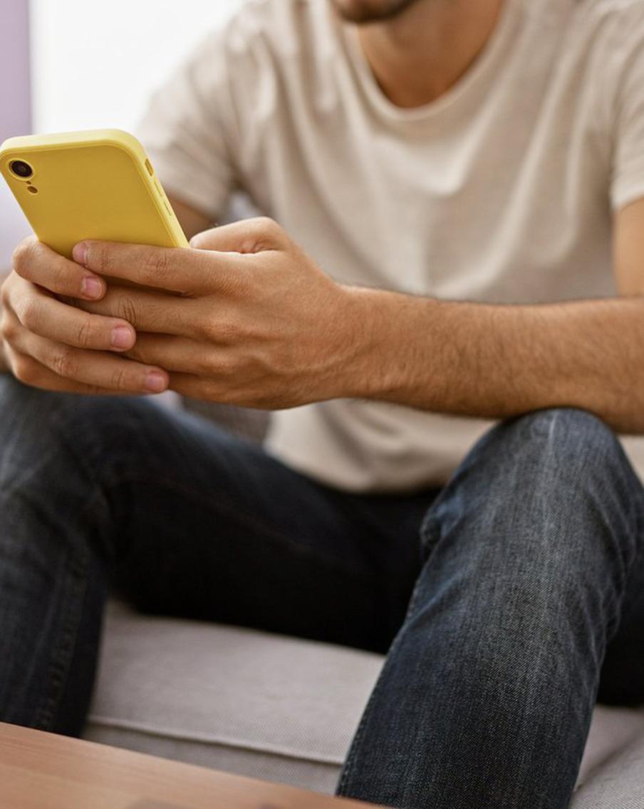 Блогеров могут обязать сообщать о себе в Роскомнадзор, заявил источник