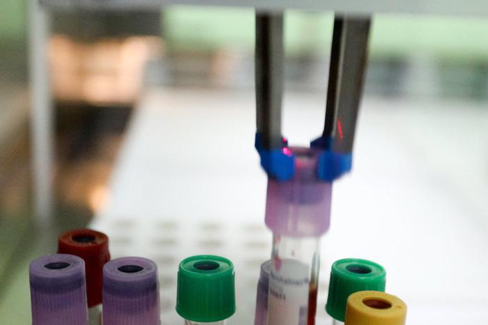 Роспотребнадзор заявил о выявлении единичных случаев заражения лихорадкой Западного Нила в России