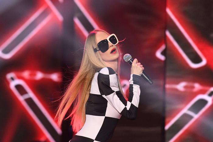 Стала известна реакция Фадеева на скандальное выступление Глюкозы в Красноярске