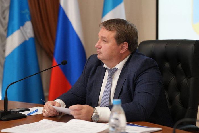 "Ульяновск Кинг" больше не ест бургеры. Как жители Ульяновска пытались затравить своего мэра