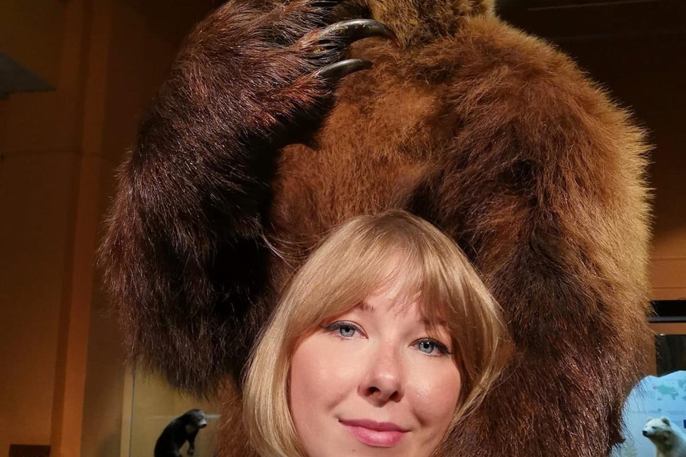 "У меня было лицо как у узкорота". Её работа – делать мемы