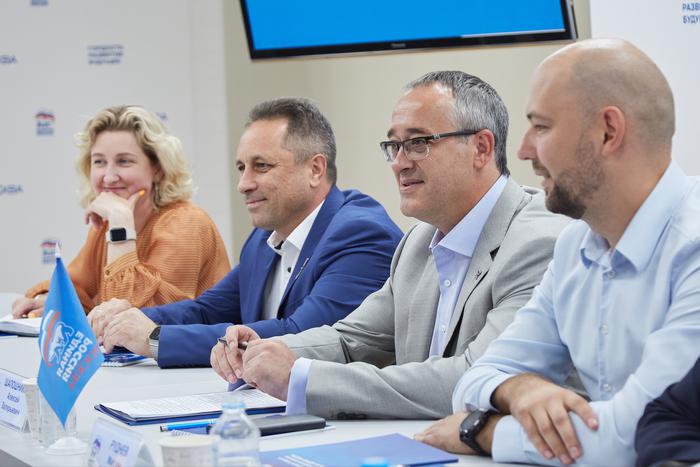 В Москве открылся штаб общественной поддержки "ЕР" на выборах в МГД