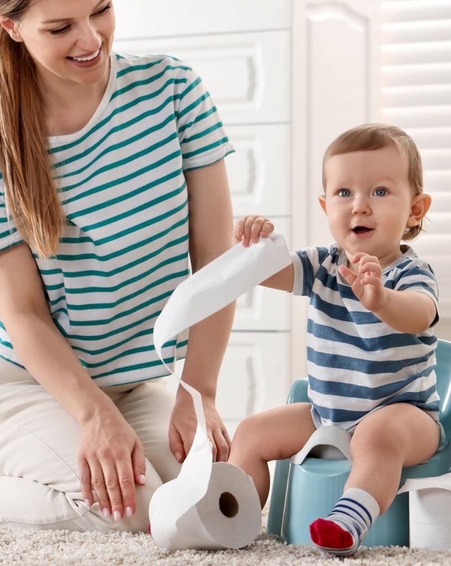 Как родителям понять, что их ребёнок готов перейти с подгузников на горшок