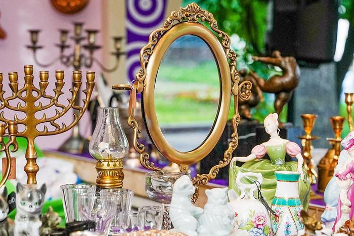 Какие уникальные предметы проданы на винтажном маркете "Лета в Москве"