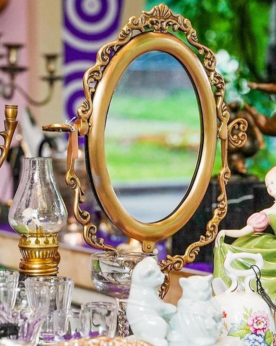 Какие уникальные предметы проданы на винтажном маркете "Лета в Москве"