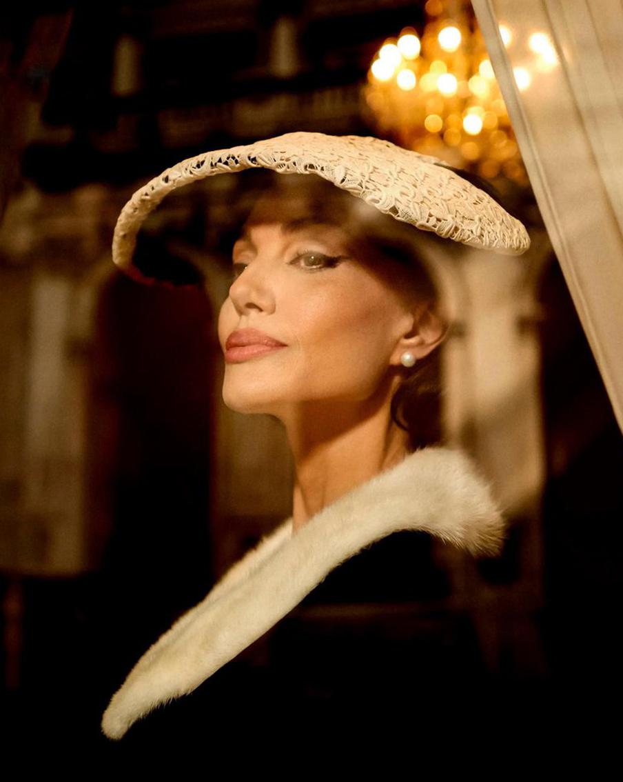 Анджелина Джоли прожила последние дни Марии Каллас, а Леди Гага сошла с ума вместе с Джокером