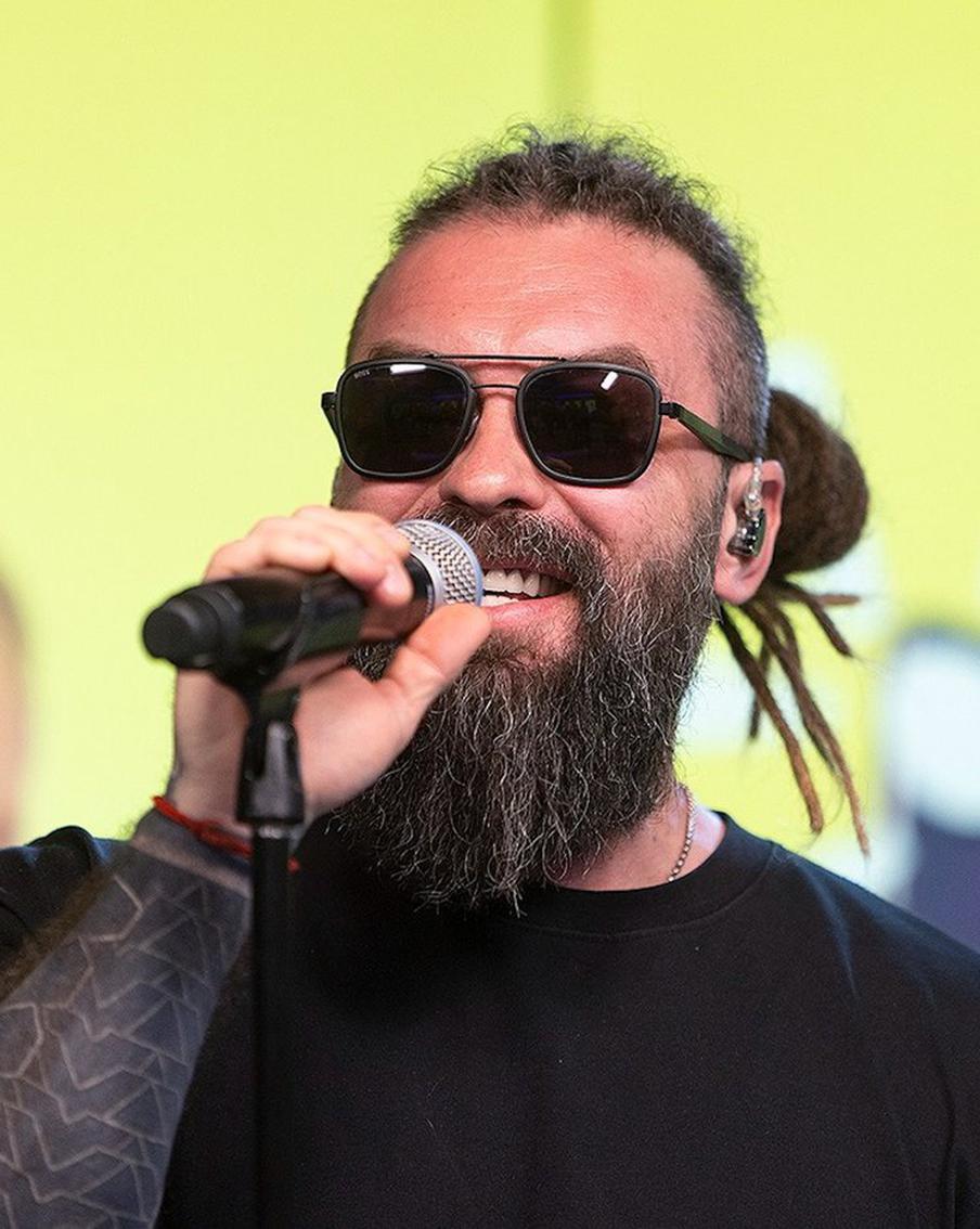 Метаморфозы, приветы и каверзные вопросы для родителей: через что прошёл на радио Гарик Burito