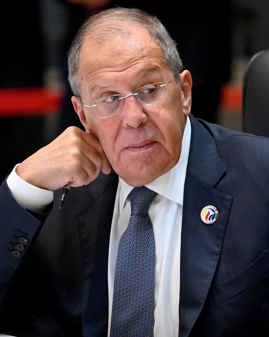 Министр иностранных дел России Сергей Лавров объяснил появление мирных планов по Украине отрезвлением Запада