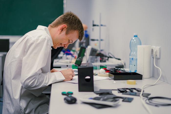 Выпускник московской школы выиграл международную олимпиаду по физике