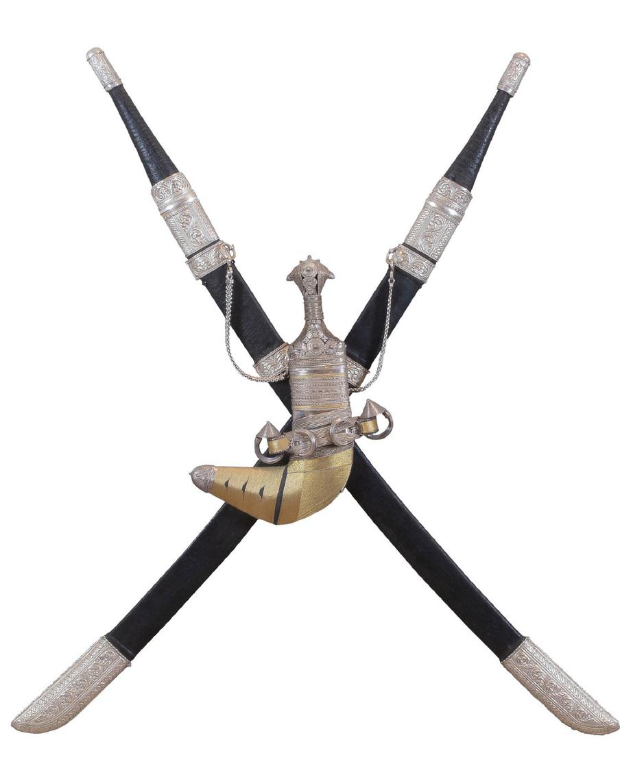 Национальная эмблема
Султанат Оман, 1970.
Слоновая кость, дерево, кожа, железо,
серебряные и золотные нити.
Национальный музей Султаната Оман.