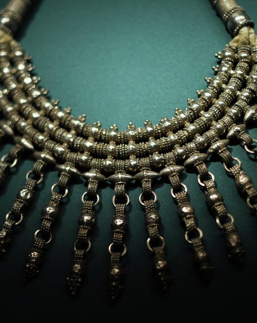 Зачем оманской принцессе серебряный гребень, расскажут в Музеях Московского Кремля