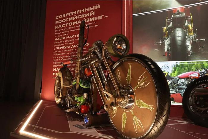 На мотоциклах охраняют президента и возят детей в школу