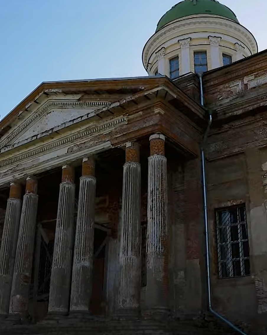 Люди пожаловались на колокольный звон Троицкого собора в Яхроме