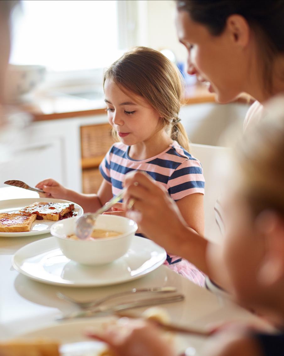Пропускать завтрак – нормально: эндокринолог разрушает миф о полезности завтрака