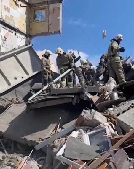 Число пострадавших при обрушении подъездов в Нижнем Тагиле достигло шести