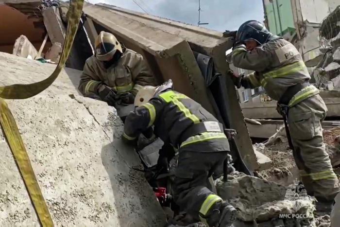 Следком России завёл уголовное дело после обрушения подъездов в Нижнем Тагиле